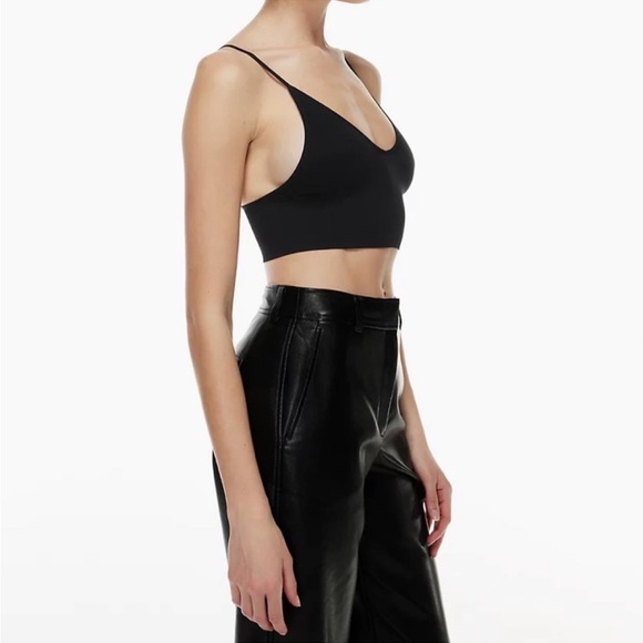 ARITZIA SEAMLESS LOW BACK CROP TOP - Picture 3 of 3